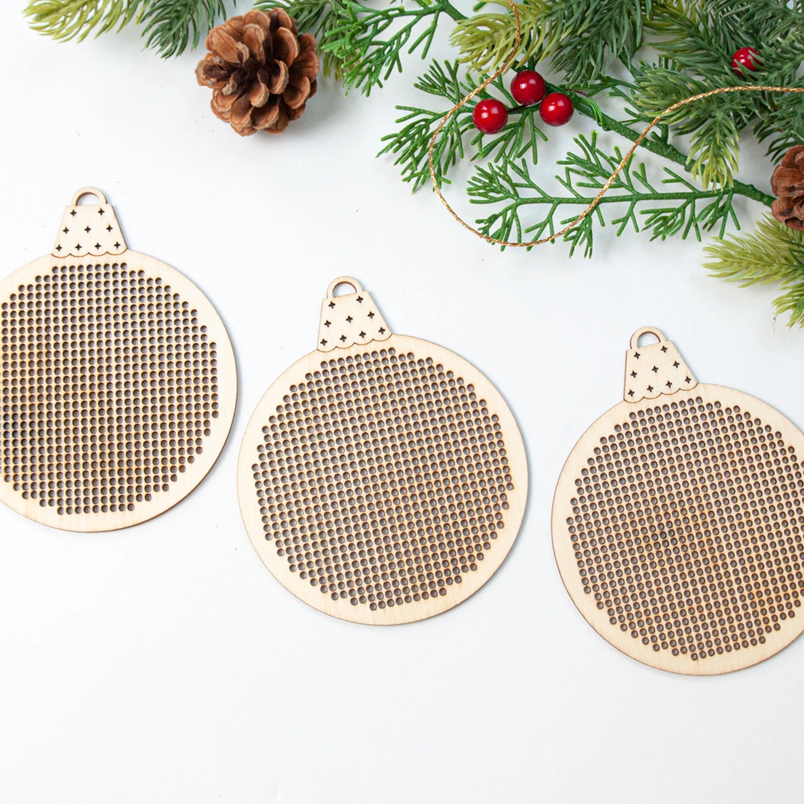 12Pcs 크리스마스 크로스 스티치 구멍 조각 나무 펜 - Embroidery Xmas Tree 리뷰 및 가격